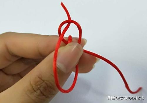 怎么用一根绳编金刚结？