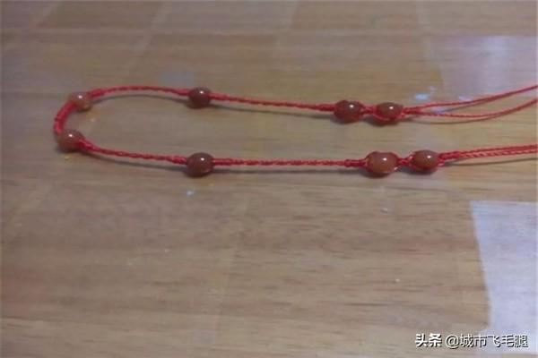 红绳项链编织方法？