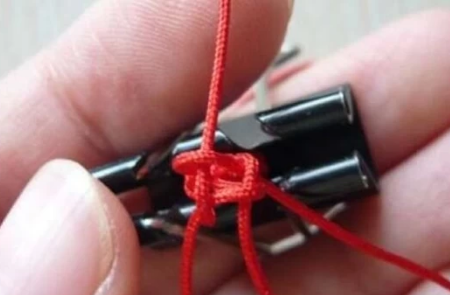 最简单手绳编法是怎样的？