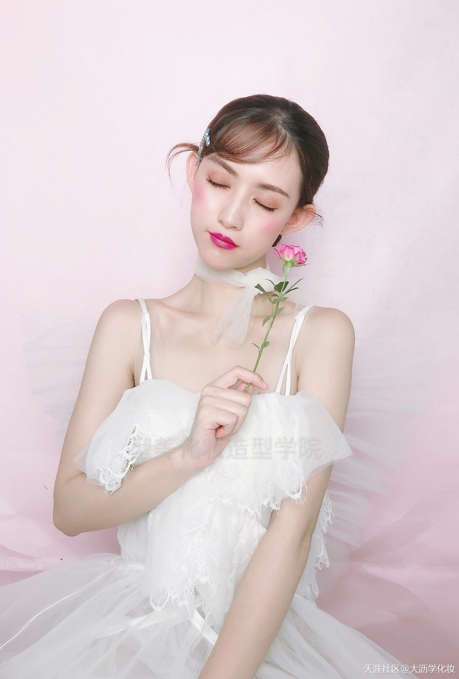 佛山化妆师高薪是怎么来的？跟着型美造型来学实用韩式新娘教程