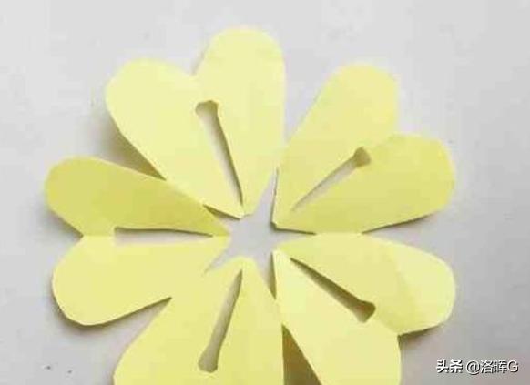 儿童趣味手工剪纸----五瓣花迎春花的折剪方法？