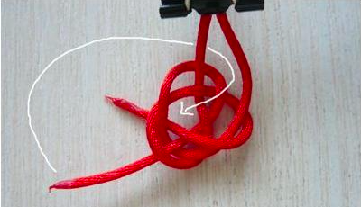 玉米结和金刚结红绳手链怎么做纽扣结收尾？