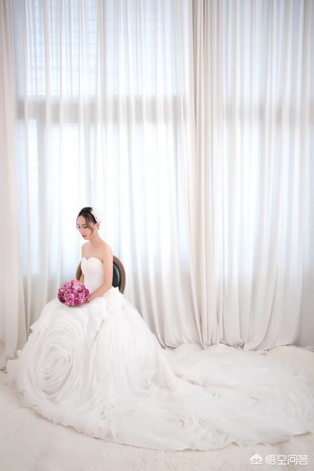 照婚纱照时怎样可以做一位宁静而高贵的新娘子？