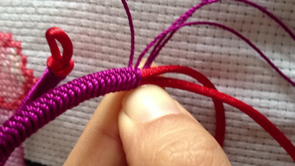 钩针编织教程——草莓挂件的钩法？